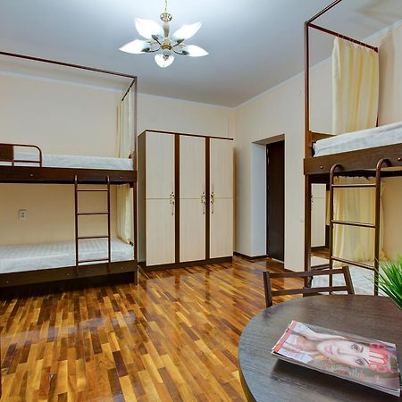 Centre Hostel บิชเคก ภายนอก รูปภาพ